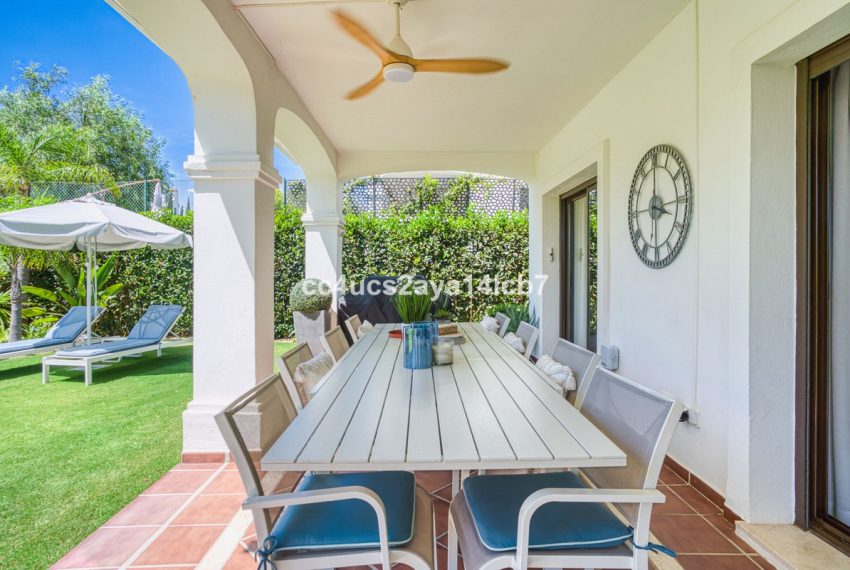 R5137927-Villa-For-Sale-Estepona-Detached-3-Beds-170-Built-5