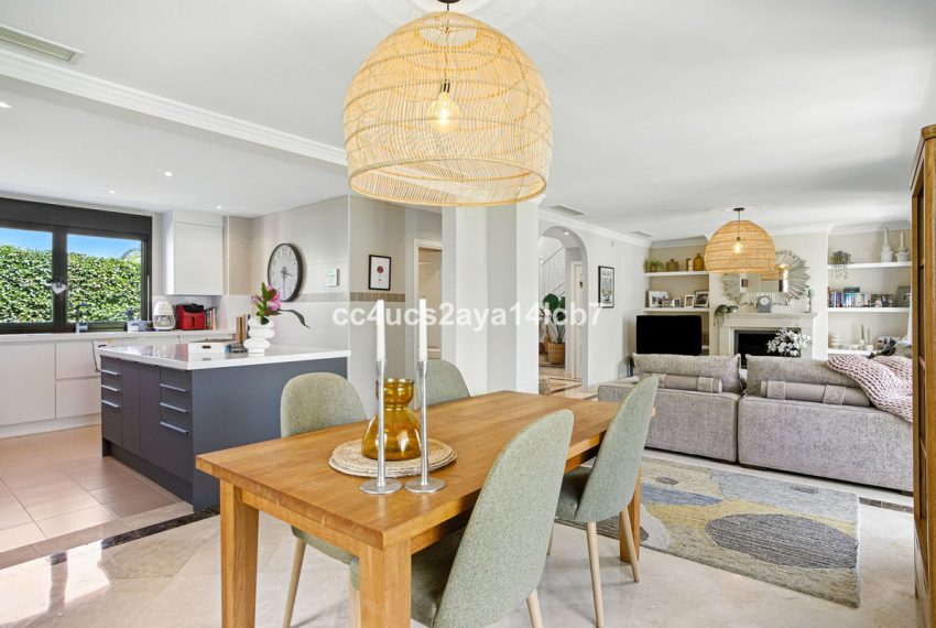 R5137927-Villa-For-Sale-Estepona-Detached-3-Beds-170-Built-9