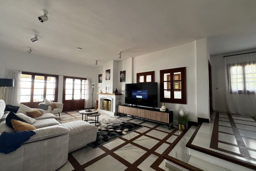 R5138053-Villa-For-Sale-Estepona-Detached-5-Beds-696-Built-15