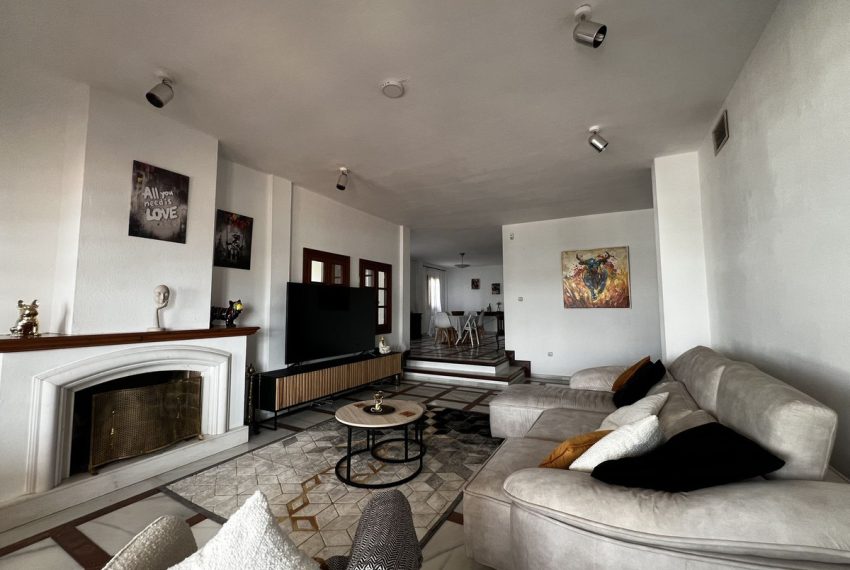 R5138053-Villa-For-Sale-Estepona-Detached-5-Beds-696-Built-17