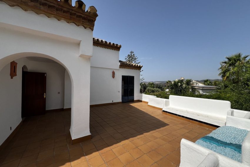 R5138053-Villa-For-Sale-Estepona-Detached-5-Beds-696-Built-4