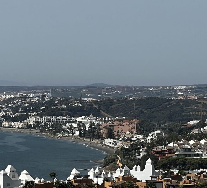 R5138053-Image 1-Detached - 5 Beds - 696 Built