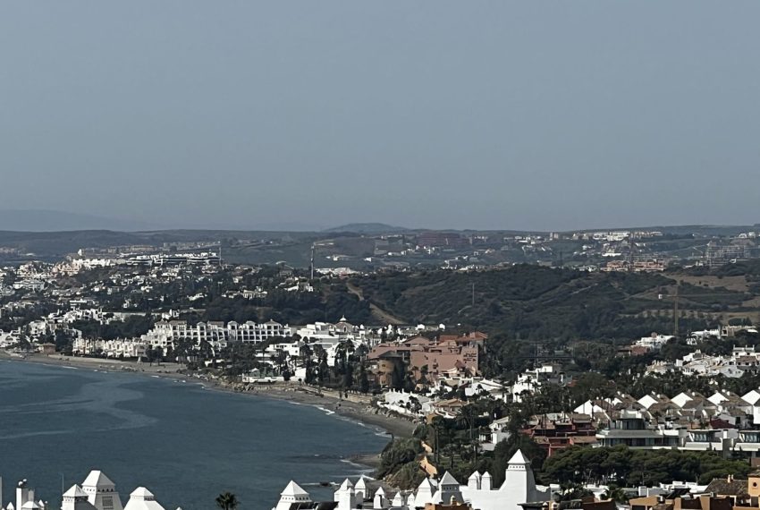 R5138053-Villa-For-Sale-Estepona-Detached-5-Beds-696-Built