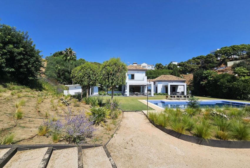 R5138845-Villa-For-Sale-Benahavis-Detached-4-Beds-385-Built-1