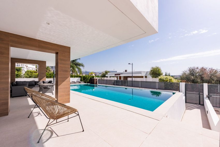 R5139001-Villa-For-Sale-Estepona-Detached-3-Beds-220-Built-4