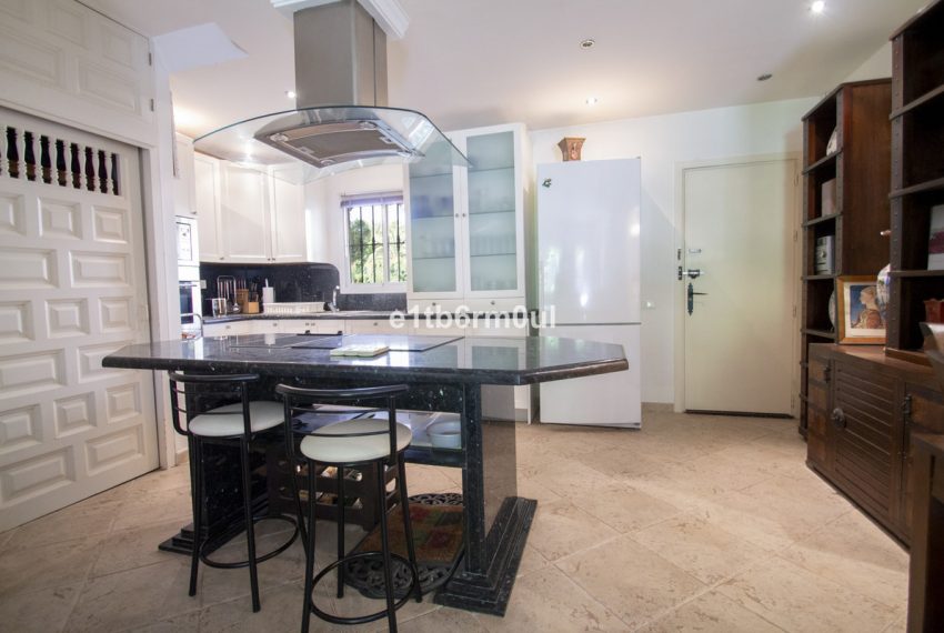 R5139157-Apartment-For-Sale-The-Golden-Mile-Ground-Floor-1-Beds-81-Built-7