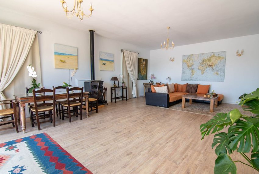 R5140630-Villa-For-Sale-Estepona-Detached-4-Beds-340-Built-4