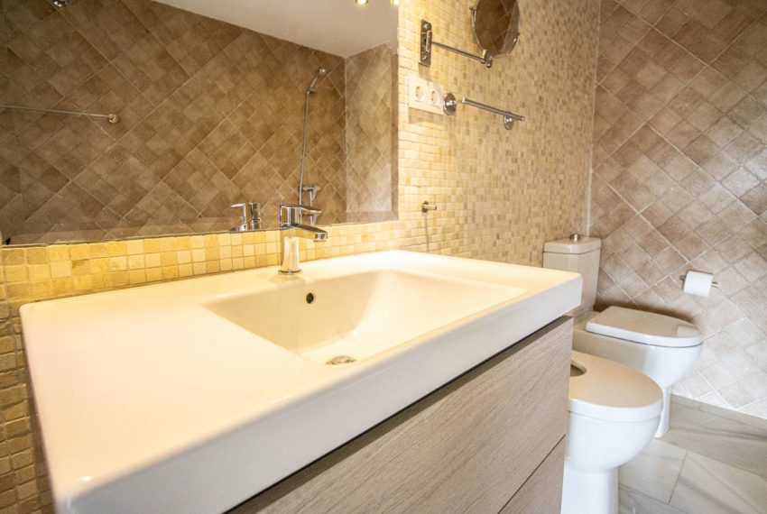 R5140855-Apartment-For-Sale-Nueva-Andalucia-Middle-Floor-2-Beds-127-Built-11