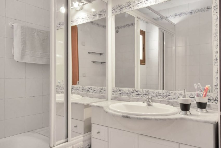 R5141773-Apartment-For-Sale-Benahavis-Duplex-5-Beds-195-Built-3