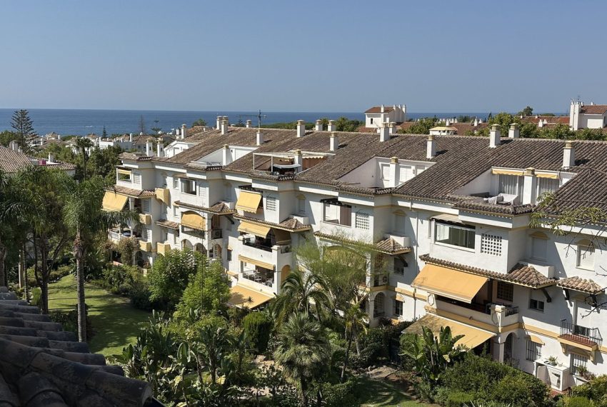 R5142550-Apartment-For-Sale-The-Golden-Mile-Duplex-3-Beds-130-Built-1