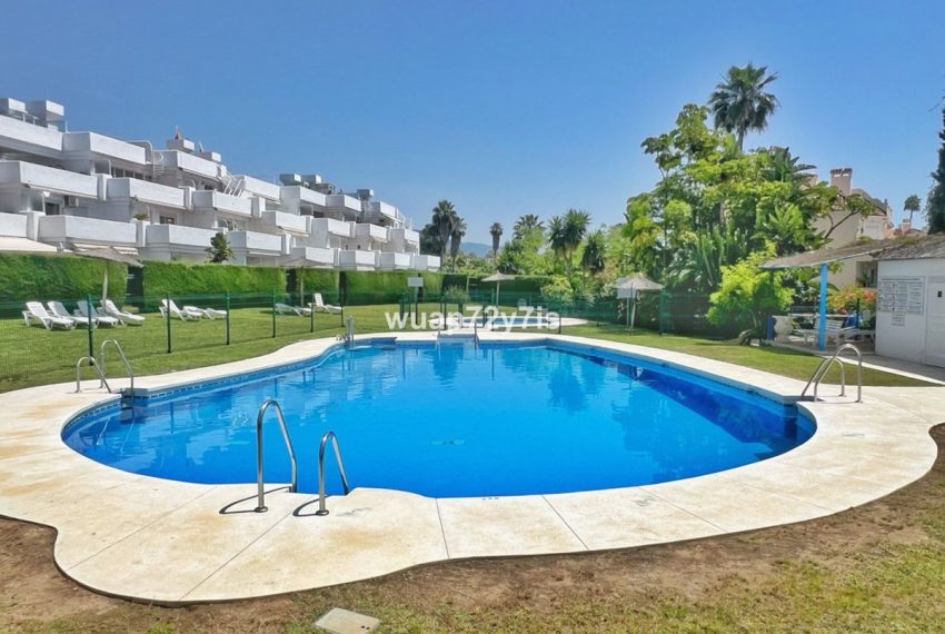 R5142793-Apartment-For-Sale-El-Paraiso-Penthouse-2-Beds-59-Built