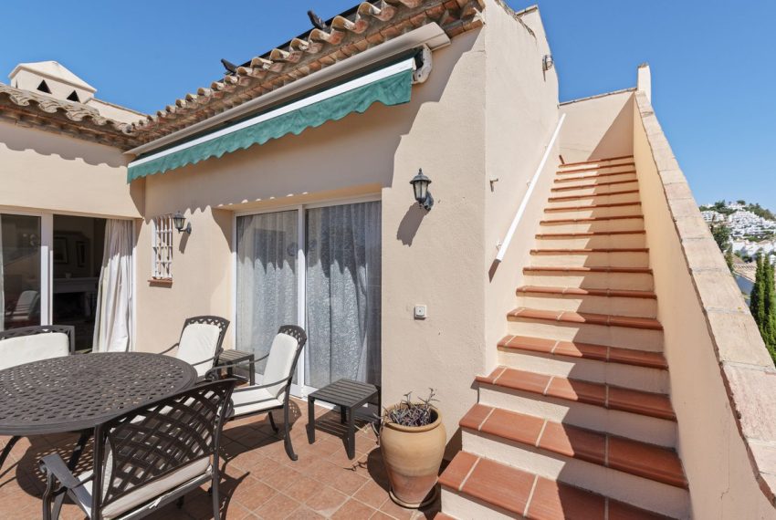 R5143657-Apartment-For-Sale-Nueva-Andalucia-Penthouse-3-Beds-101-Built-1