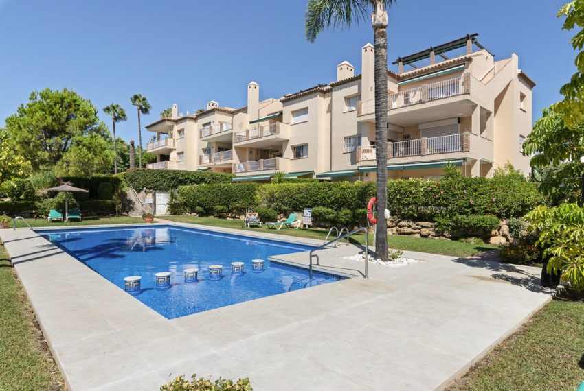 R5143657-Apartment-For-Sale-Nueva-Andalucia-Penthouse-3-Beds-101-Built