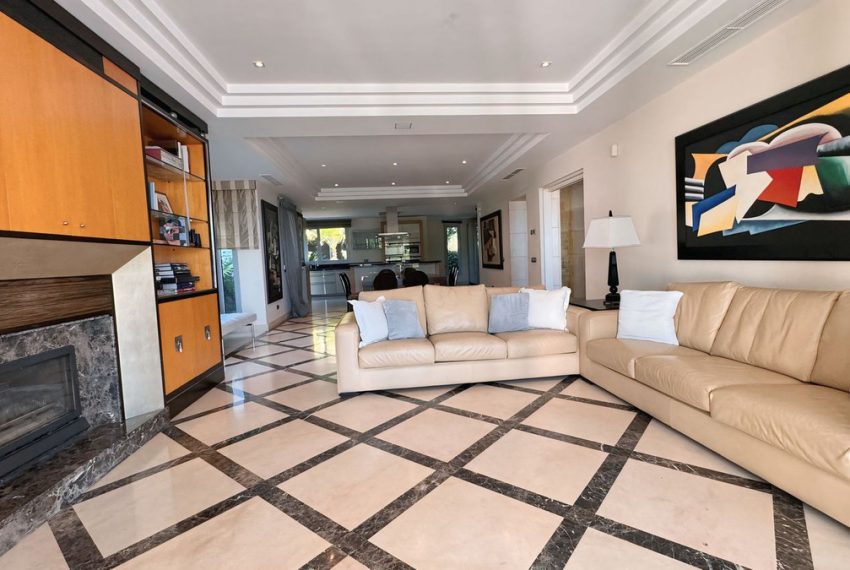 R5145121-Villa-For-Sale-The-Golden-Mile-Detached-7-Beds-720-Built-8