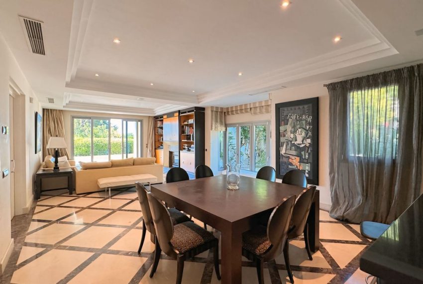 R5145121-Villa-For-Sale-The-Golden-Mile-Detached-7-Beds-720-Built-9