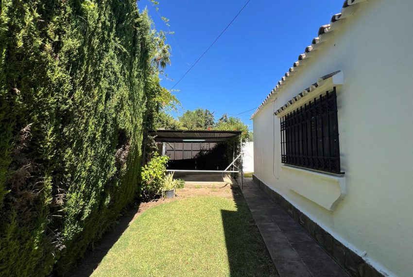 R5145994-Villa-For-Sale-Estepona-Detached-4-Beds-137-Built-1