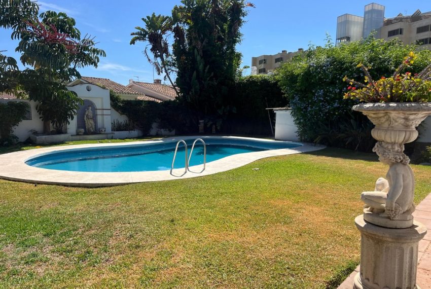 R5145994-Villa-For-Sale-Estepona-Detached-4-Beds-137-Built-10