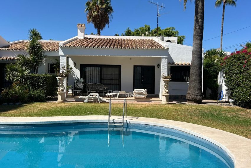R5145994-Villa-For-Sale-Estepona-Detached-4-Beds-137-Built-2