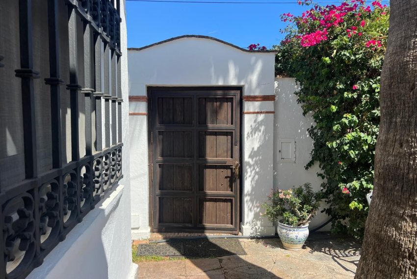 R5145994-Villa-For-Sale-Estepona-Detached-4-Beds-137-Built-3