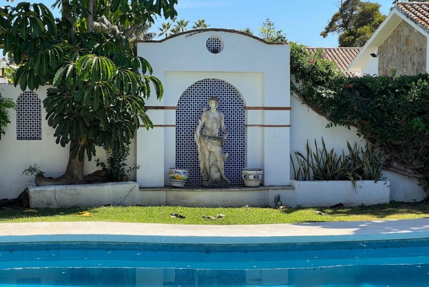R5145994-Villa-For-Sale-Estepona-Detached-4-Beds-137-Built-4