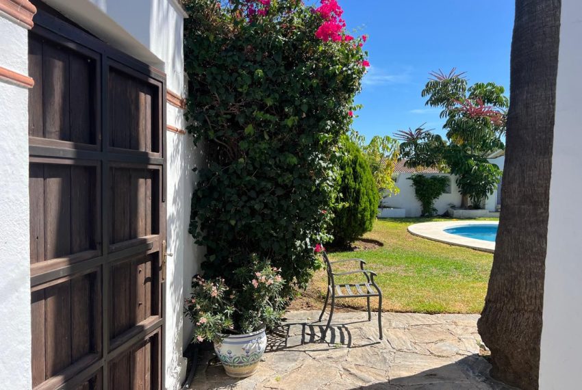 R5145994-Villa-For-Sale-Estepona-Detached-4-Beds-137-Built-6