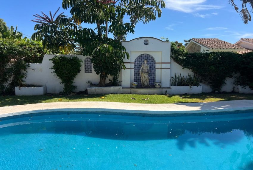R5145994-Villa-For-Sale-Estepona-Detached-4-Beds-137-Built-7