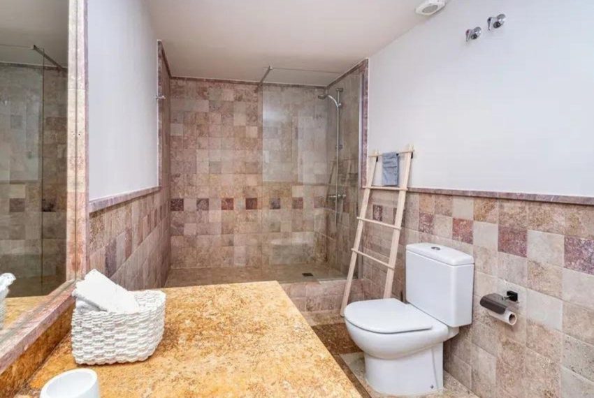 R5146921-Apartment-For-Sale-The-Golden-Mile-Ground-Floor-3-Beds-146-Built-14
