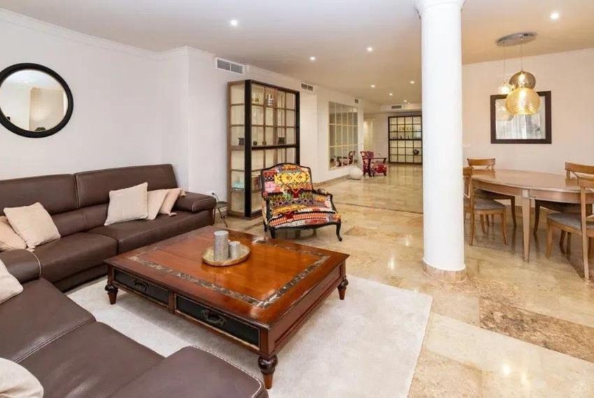 R5146921-Apartment-For-Sale-The-Golden-Mile-Ground-Floor-3-Beds-146-Built-3