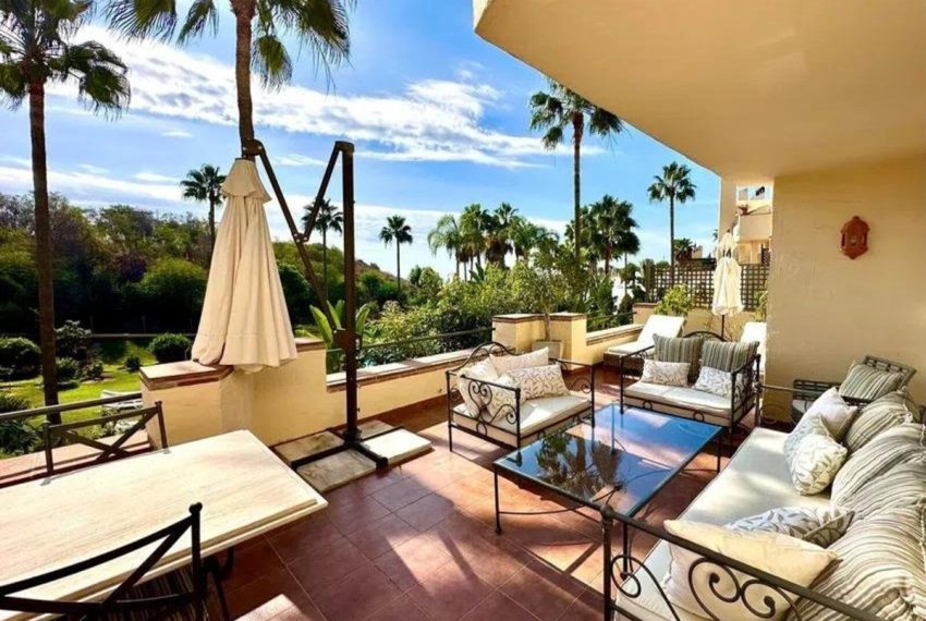 R5146921-Apartment-For-Sale-The-Golden-Mile-Ground-Floor-3-Beds-146-Built