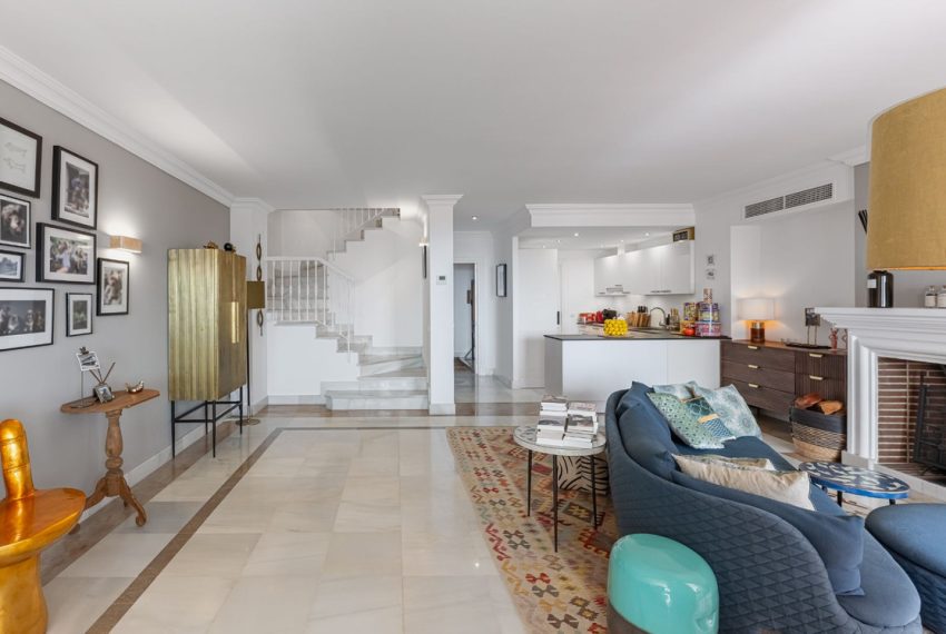 R5146996-Apartment-For-Sale-La-Quinta-Duplex-4-Beds-210-Built-10