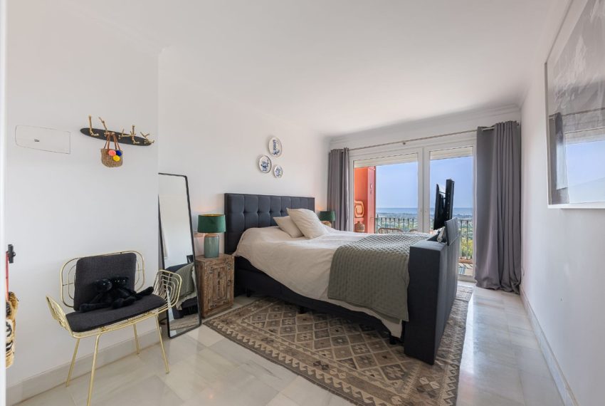 R5146996-Apartment-For-Sale-La-Quinta-Duplex-4-Beds-210-Built-18