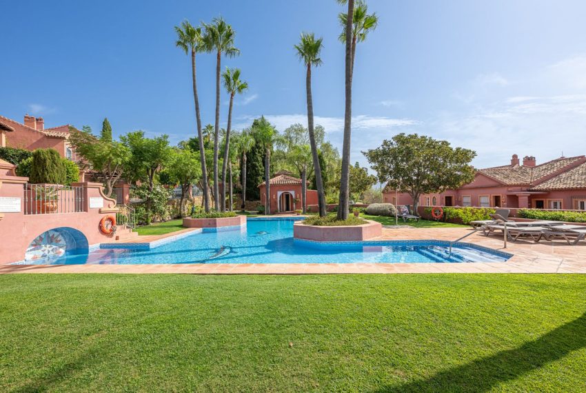 R5146996-Apartment-For-Sale-La-Quinta-Duplex-4-Beds-210-Built-4