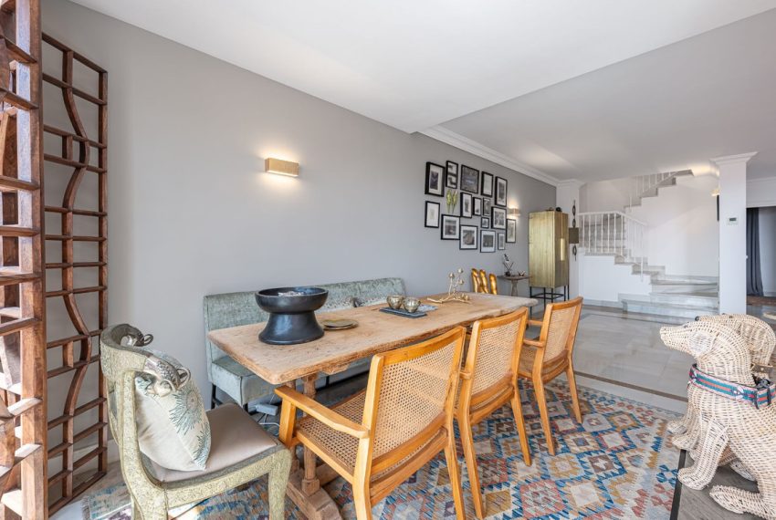 R5146996-Apartment-For-Sale-La-Quinta-Duplex-4-Beds-210-Built-6