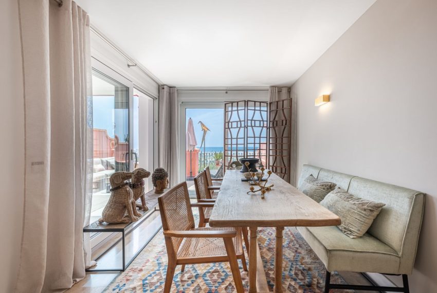R5146996-Apartment-For-Sale-La-Quinta-Duplex-4-Beds-210-Built-8