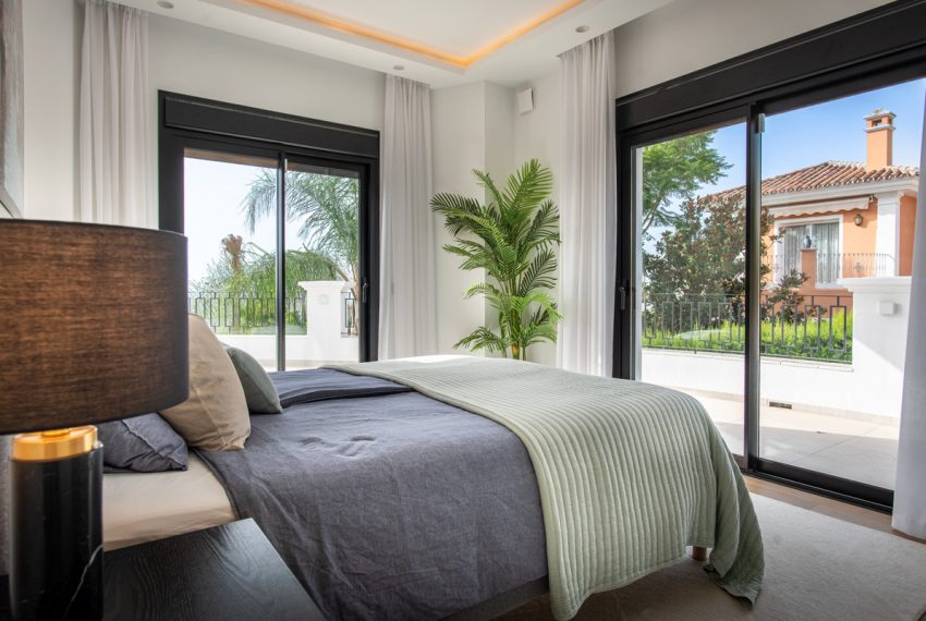 R5147011-Villa-For-Sale-La-Quinta-Detached-5-Beds-386-Built-15