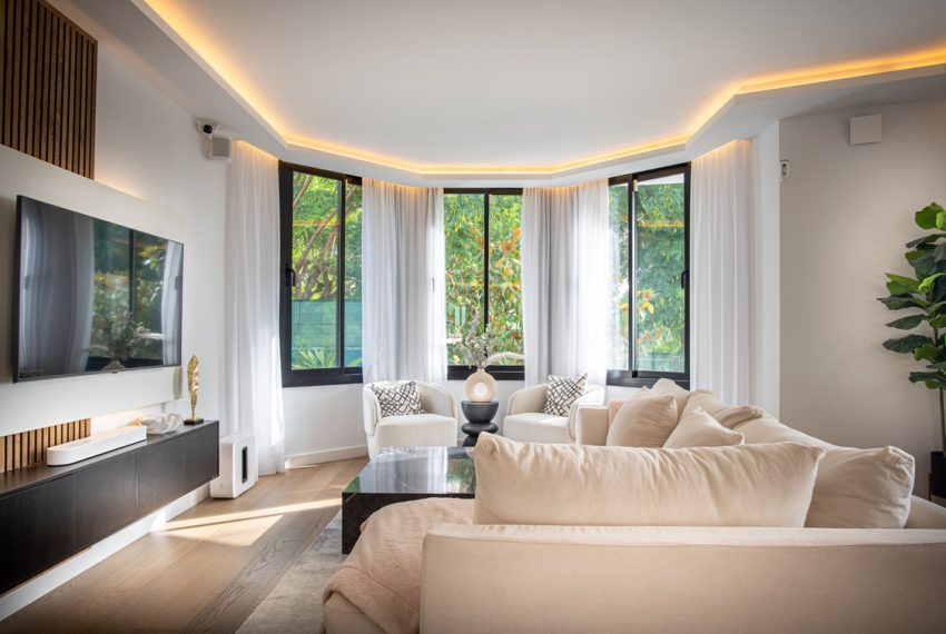 R5147011-Villa-For-Sale-La-Quinta-Detached-5-Beds-386-Built-9