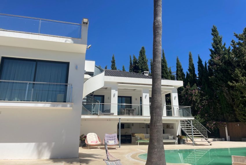 R5147461-Villa-For-Sale-Nueva-Andalucia-Detached-5-Beds-441-Built-1