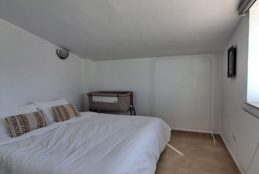 R5148199-Villa-For-Sale-Nueva-Andalucia-Semi-Detached-4-Beds-142-Built-19