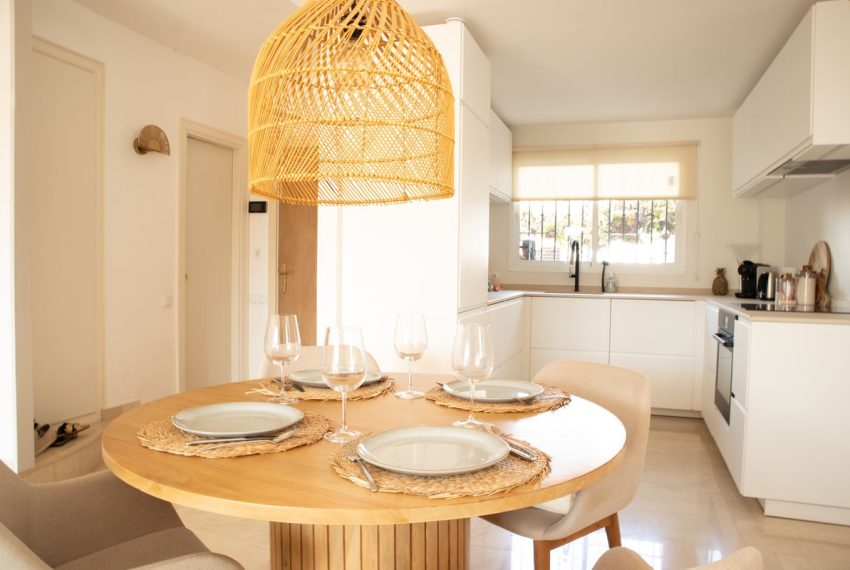 R5148199-Villa-For-Sale-Nueva-Andalucia-Semi-Detached-4-Beds-142-Built-4