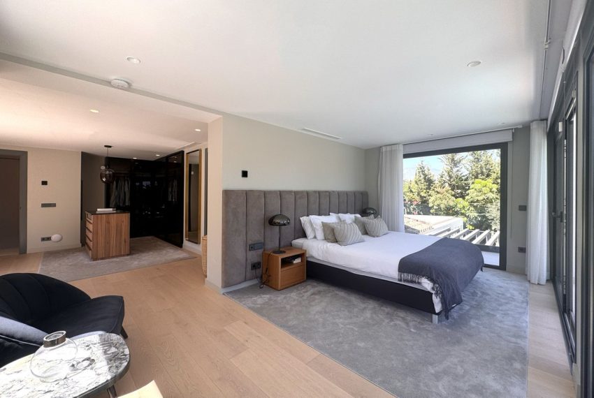 R5148511-Villa-For-Sale-Las-Brisas-Detached-4-Beds-341-Built-2