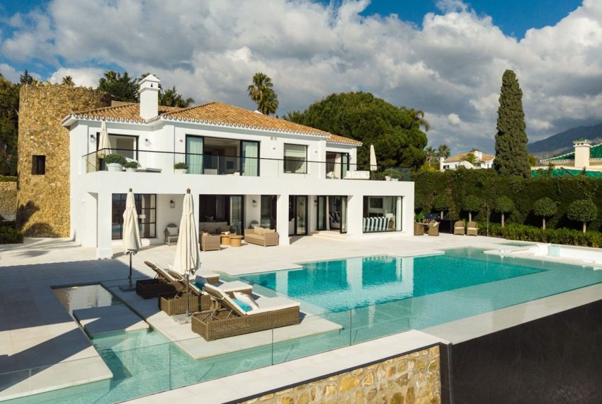 R5148595-Villa-For-Sale-Nueva-Andalucia-Detached-5-Beds-695-Built-4
