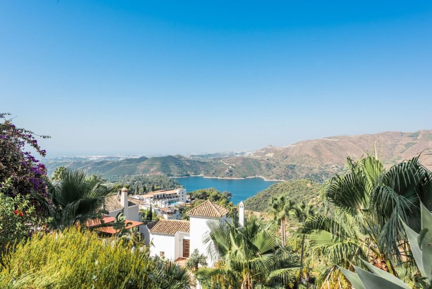 R5148709-Villa-For-Sale-Istan-Detached-4-Beds-234-Built-1