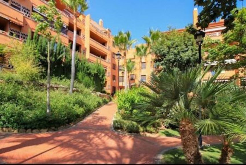 R5148733-Apartment-For-Sale-The-Golden-Mile-Middle-Floor-1-Beds-71-Built-12