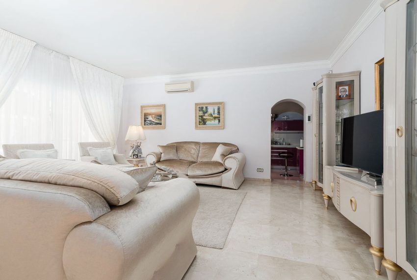 R5149999-Villa-For-Sale-Marbella-Detached-4-Beds-500-Built-8
