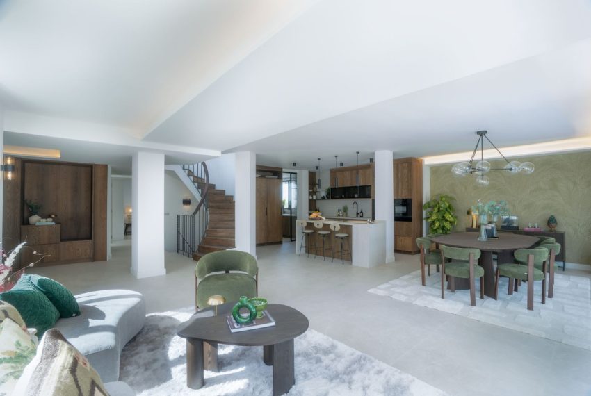 R5150767-Villa-For-Sale-Nueva-Andalucia-Detached-6-Beds-475-Built-4