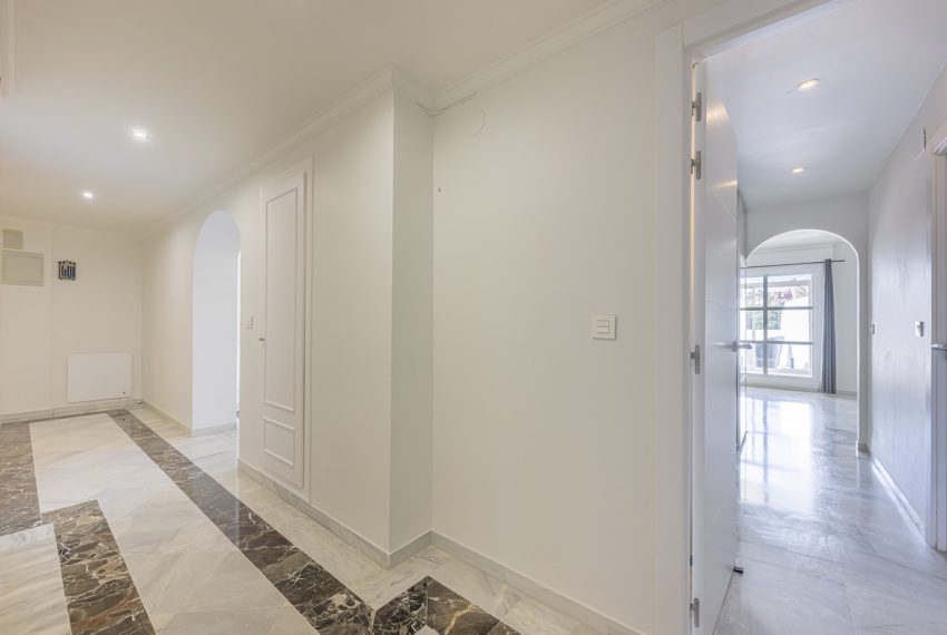 R5150794-Apartment-For-Sale-Nueva-Andalucia-Middle-Floor-2-Beds-159-Built-13
