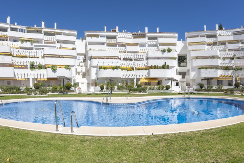R5150794-Apartment-For-Sale-Nueva-Andalucia-Middle-Floor-2-Beds-159-Built