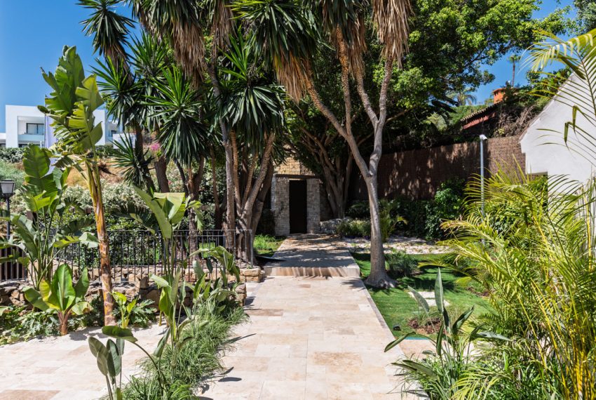 R5150824-Villa-For-Sale-Nueva-Andalucia-Detached-5-Beds-485-Built-7