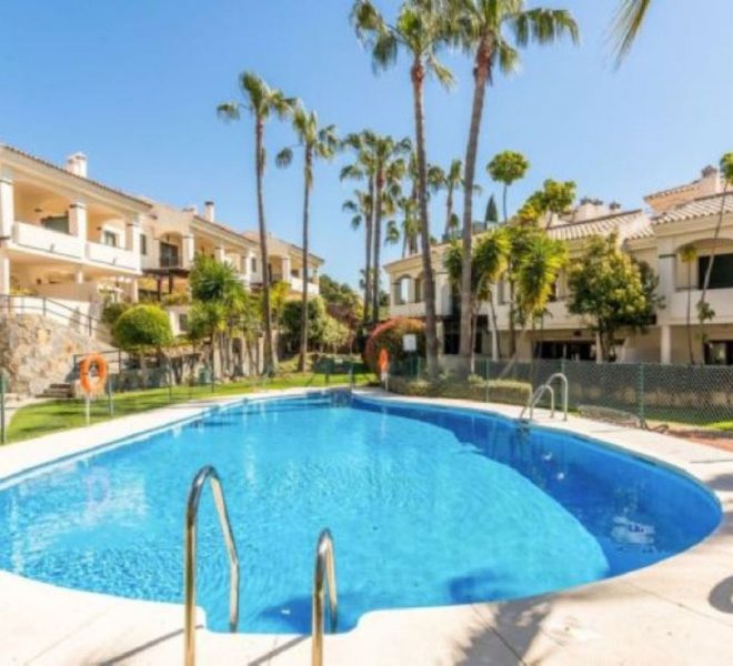 R5150860-Image 1-Terraced - 4 Beds - 212 Built