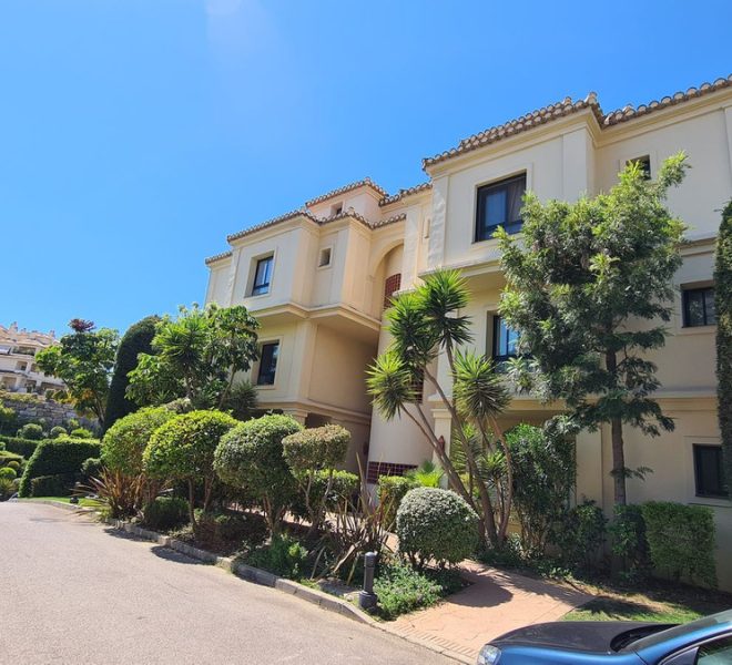 R5151799-Image 1-Middle Floor - 2 Beds - 131 Built